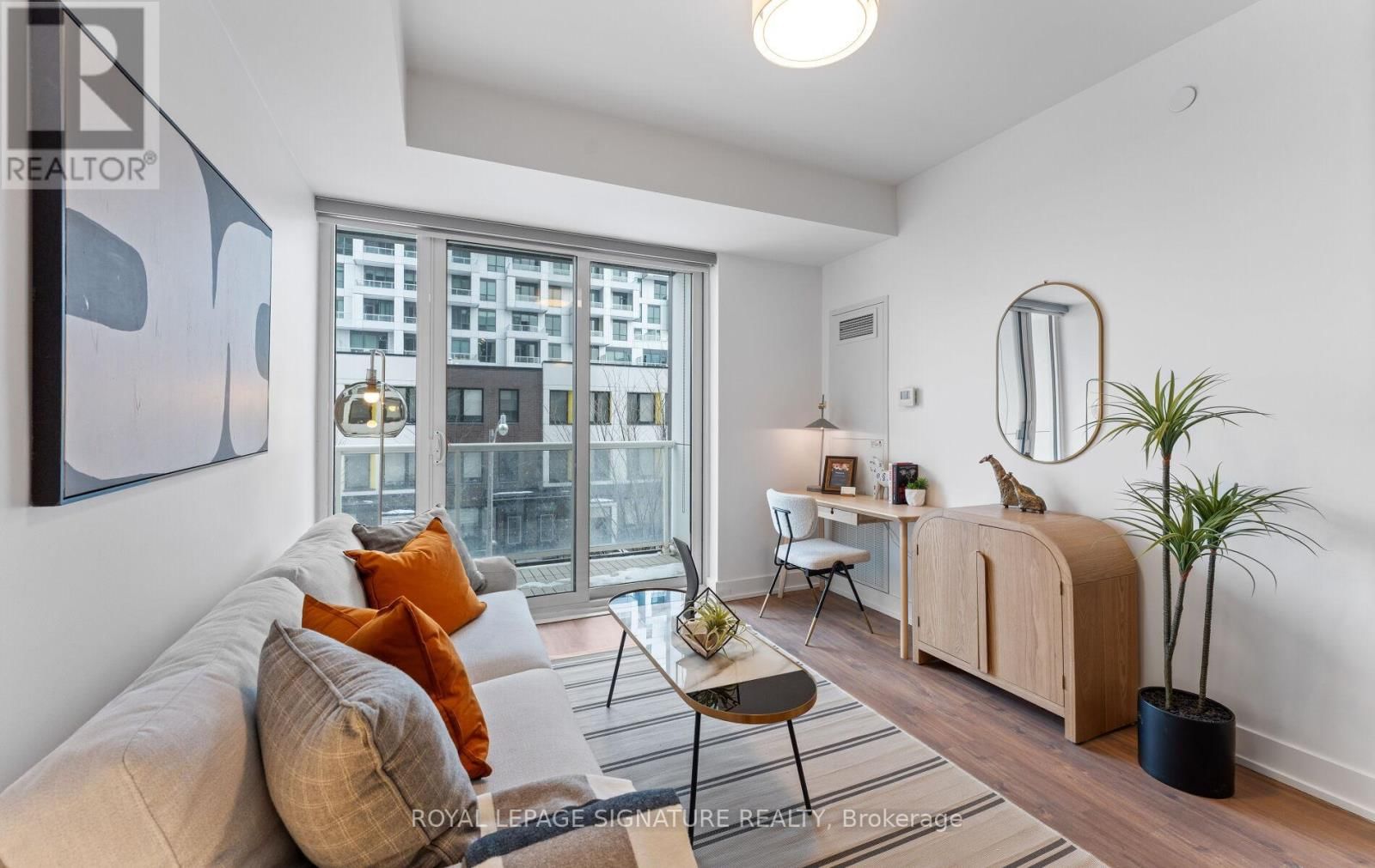 213 - 80 VANAULEY STREET Image 7