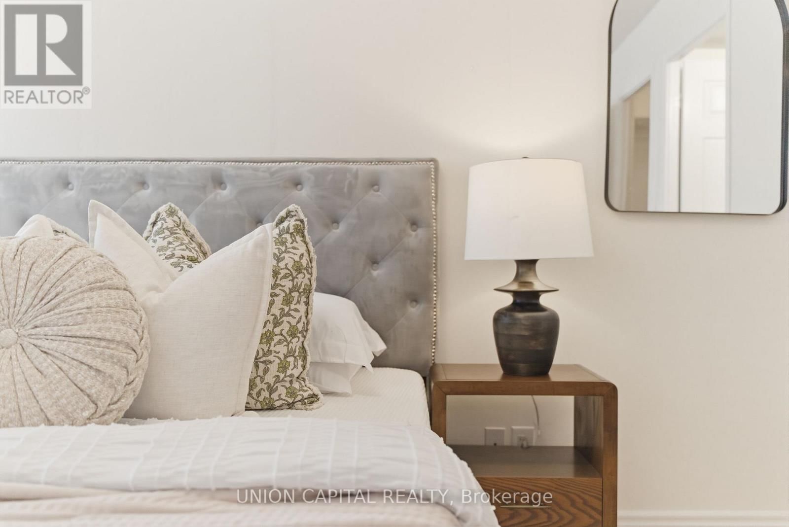 211 - 35 HOLLYWOOD AVENUE Image 13