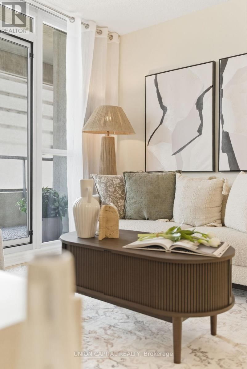 211 - 35 HOLLYWOOD AVENUE Image 8