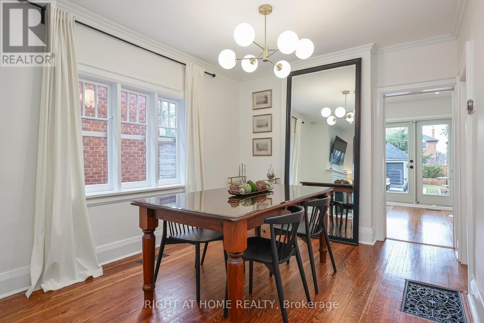 568 HILLSDALE AVENUE EAST Image 10