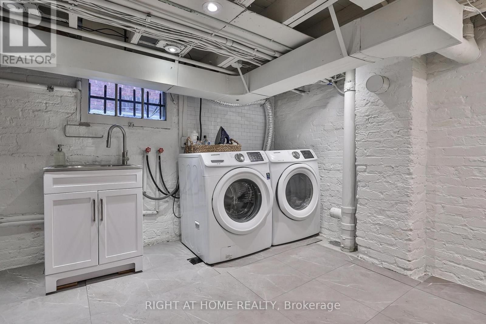 568 HILLSDALE AVENUE EAST Image 27