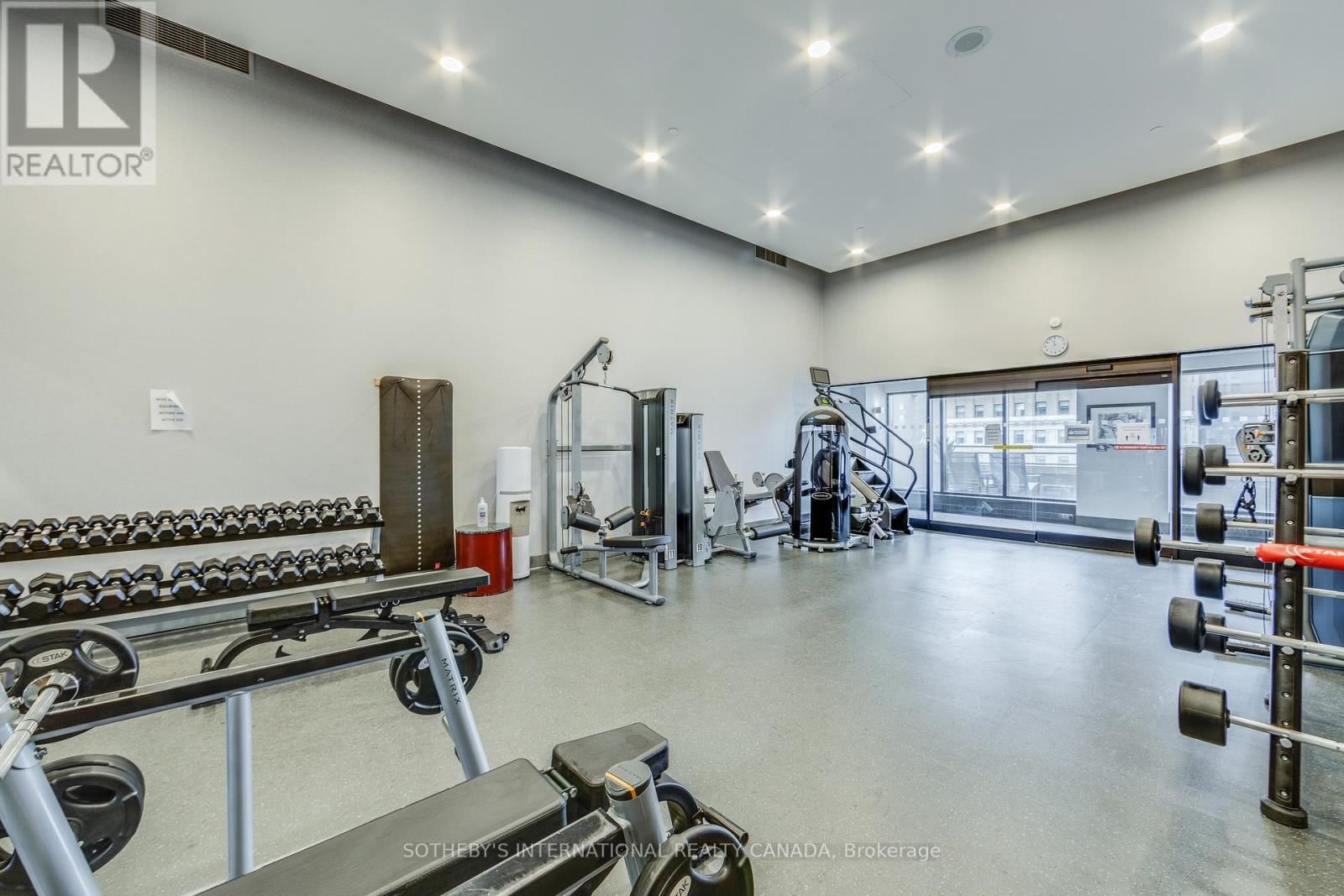 1502 - 175 CUMBERLAND STREET Image 32