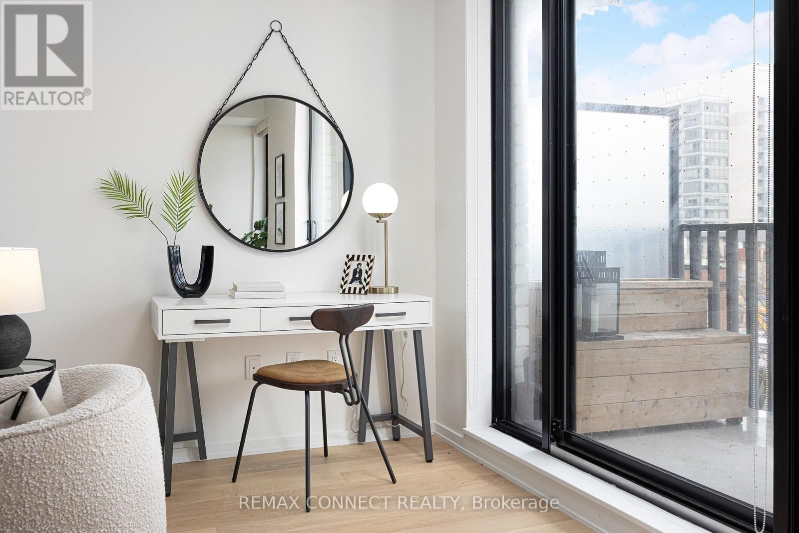 402 - 41 DOVERCOURT ROAD Image 11