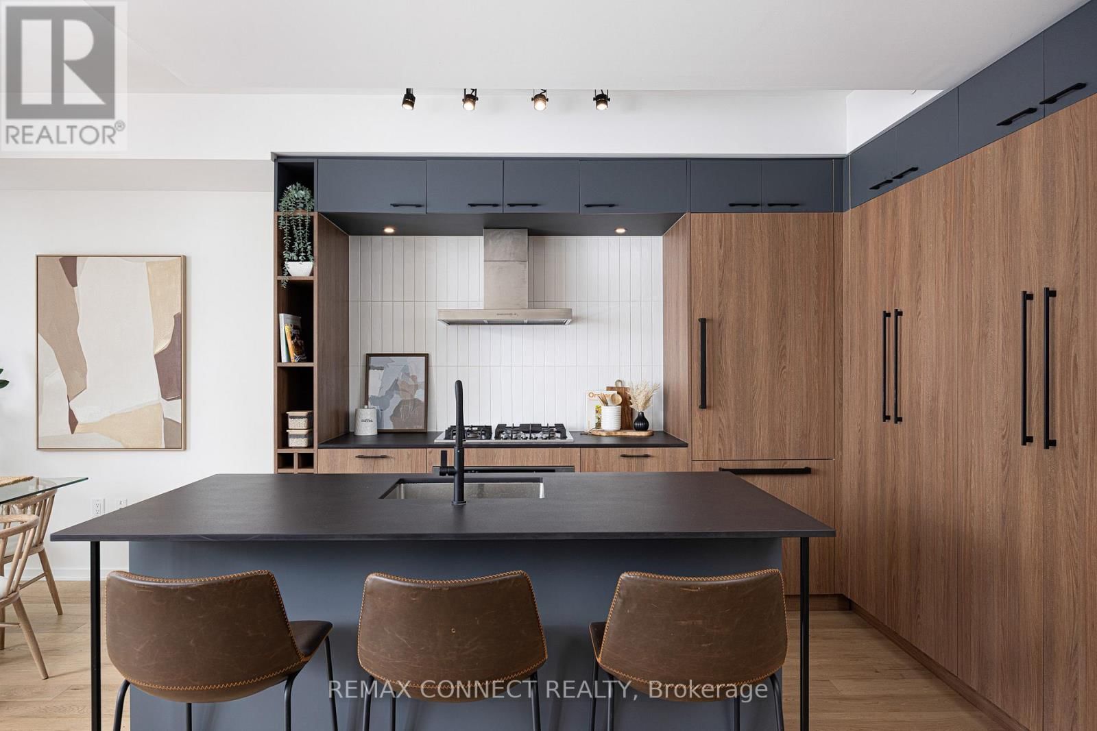 402 - 41 DOVERCOURT ROAD Image 13