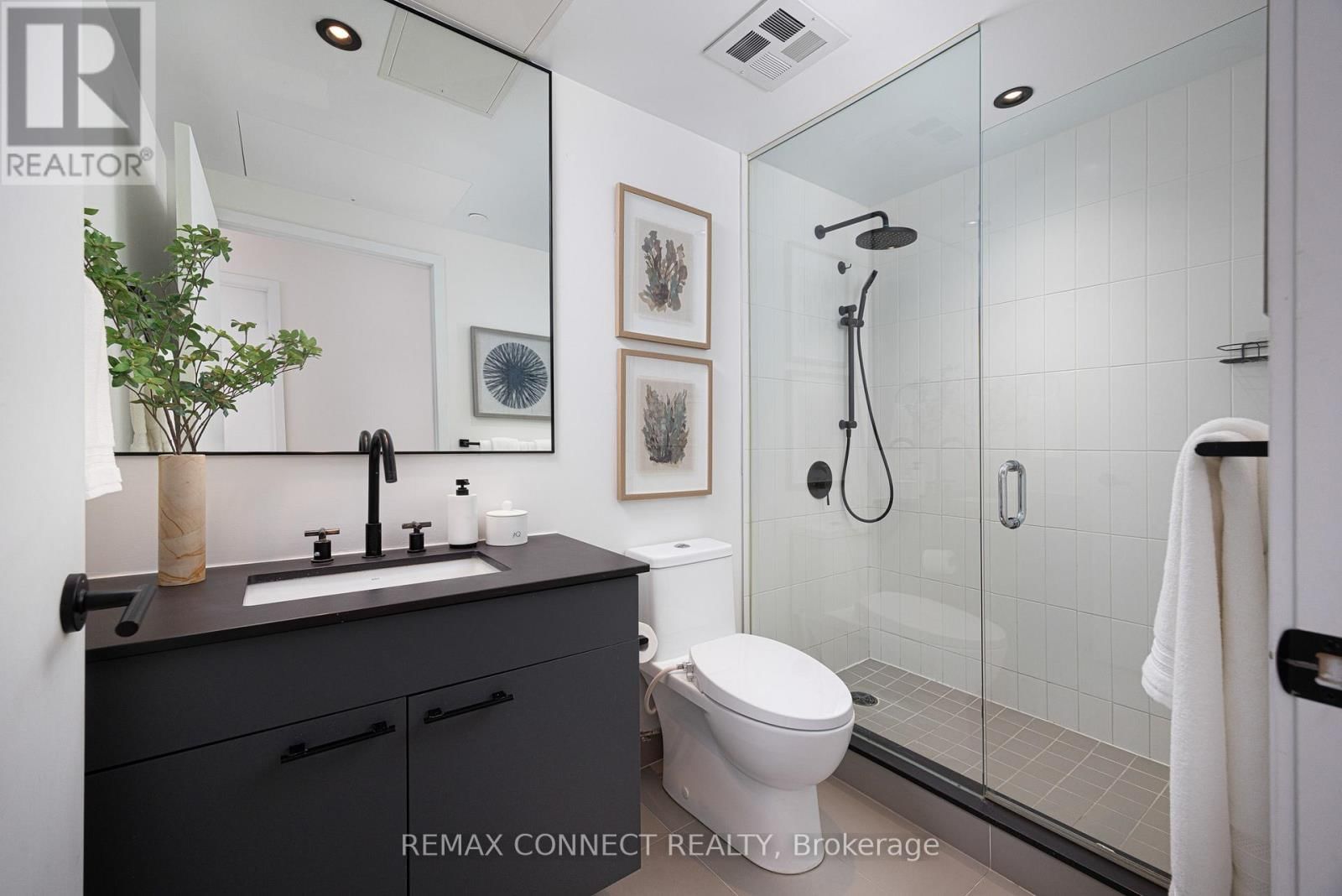 402 - 41 DOVERCOURT ROAD Image 35