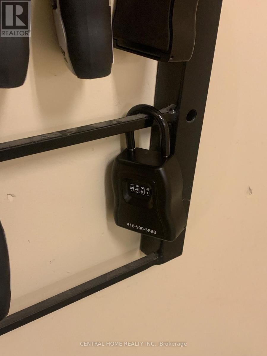 2203 - 21 HILLCREST AVENUE Image 18