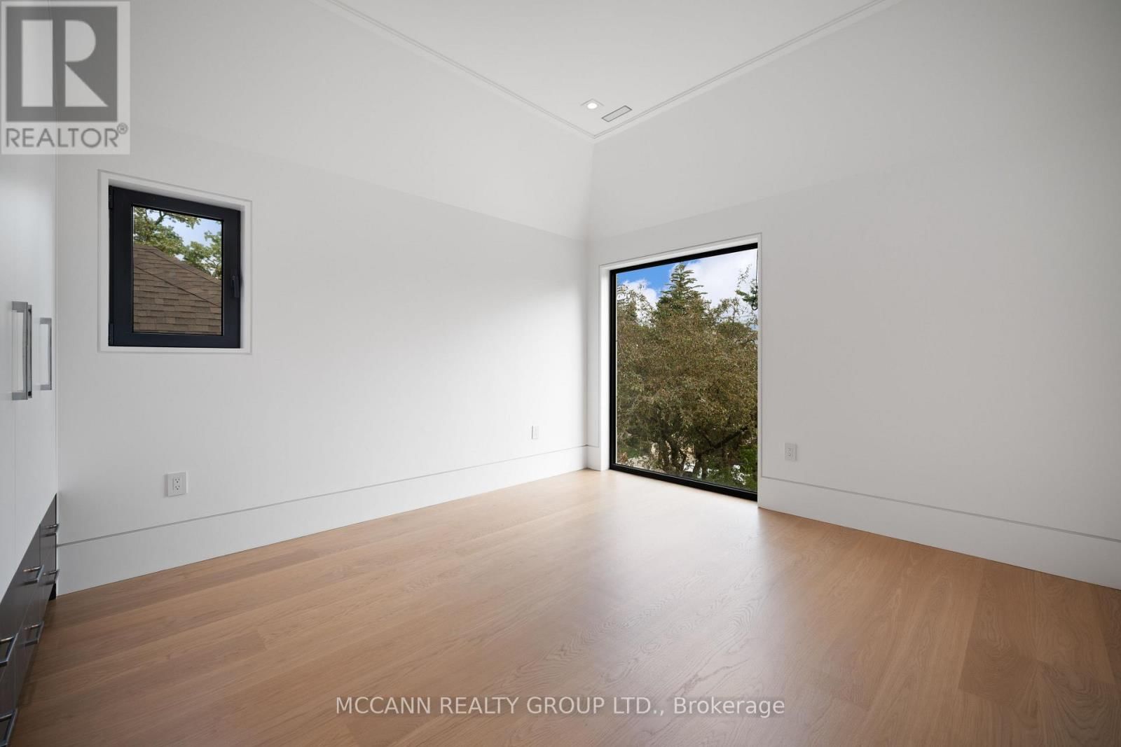 64 GLENGOWAN ROAD Image 32