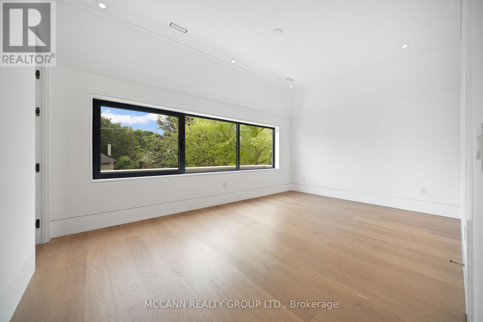 64 GLENGOWAN ROAD Image 37