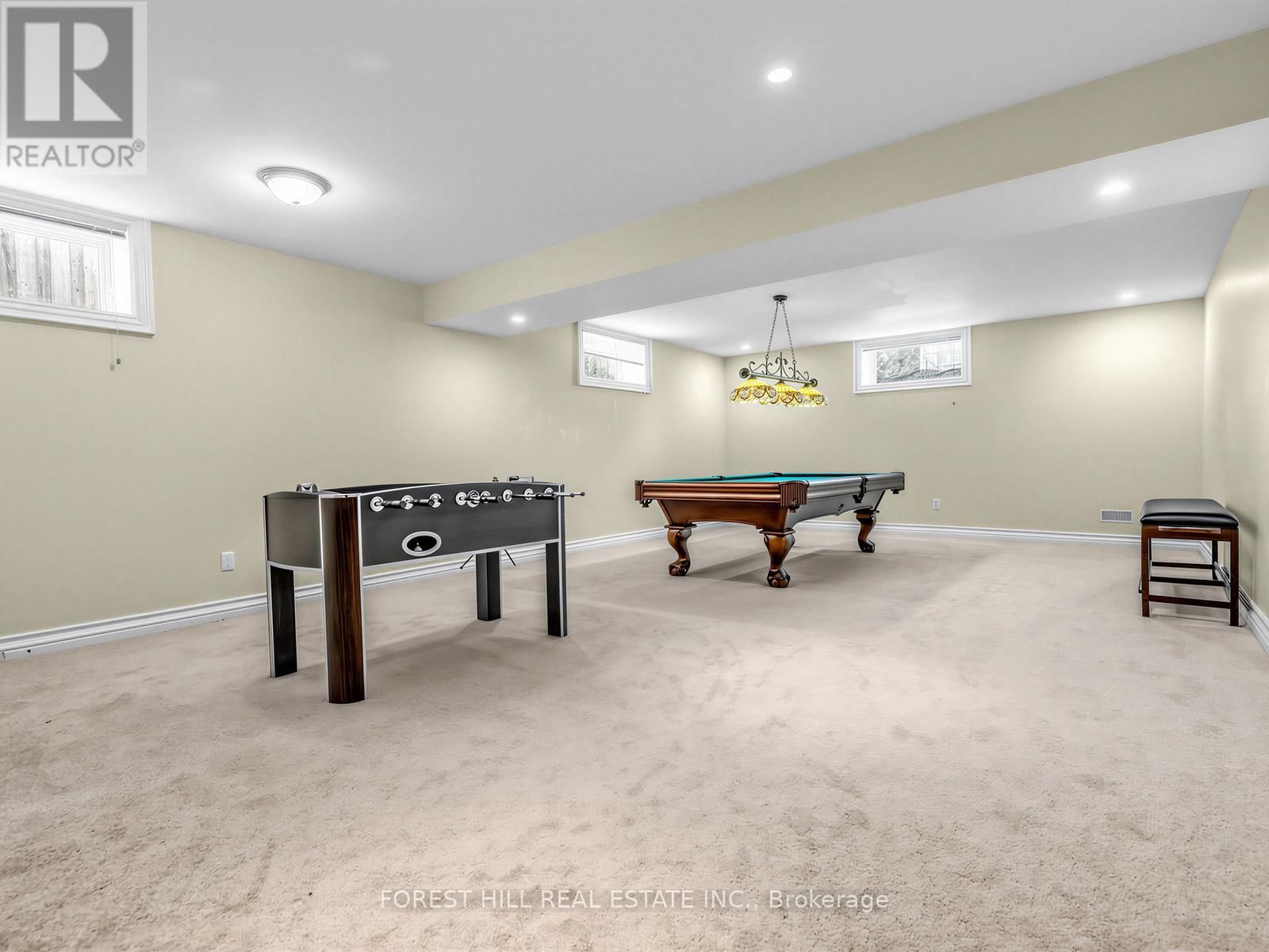 8 COLVESTONE ROAD Image 46