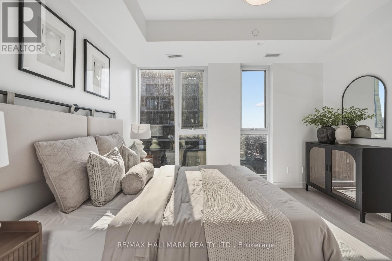 1001 - 185 ALBERTA AVENUE Image 12