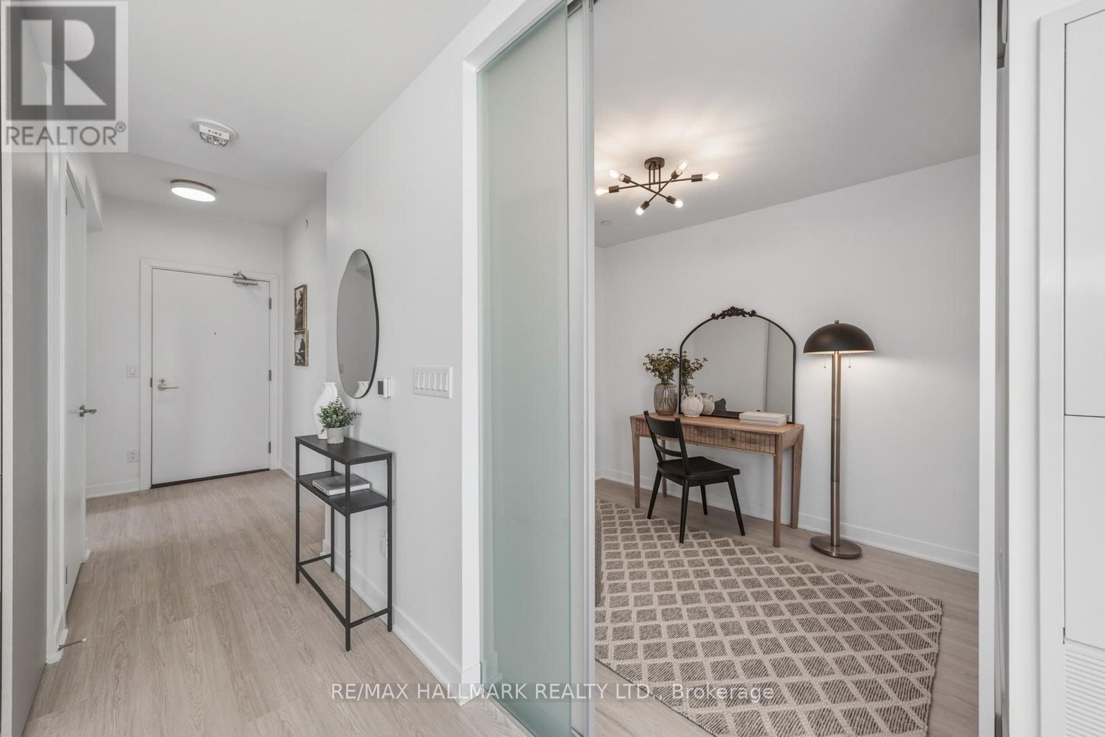 1001 - 185 ALBERTA AVENUE Image 17