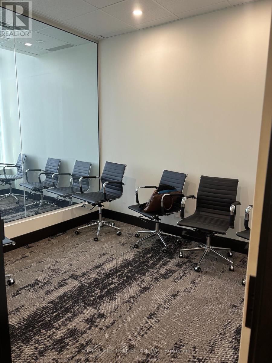 516 - 130 QUEENS QUAY EAST Image 7