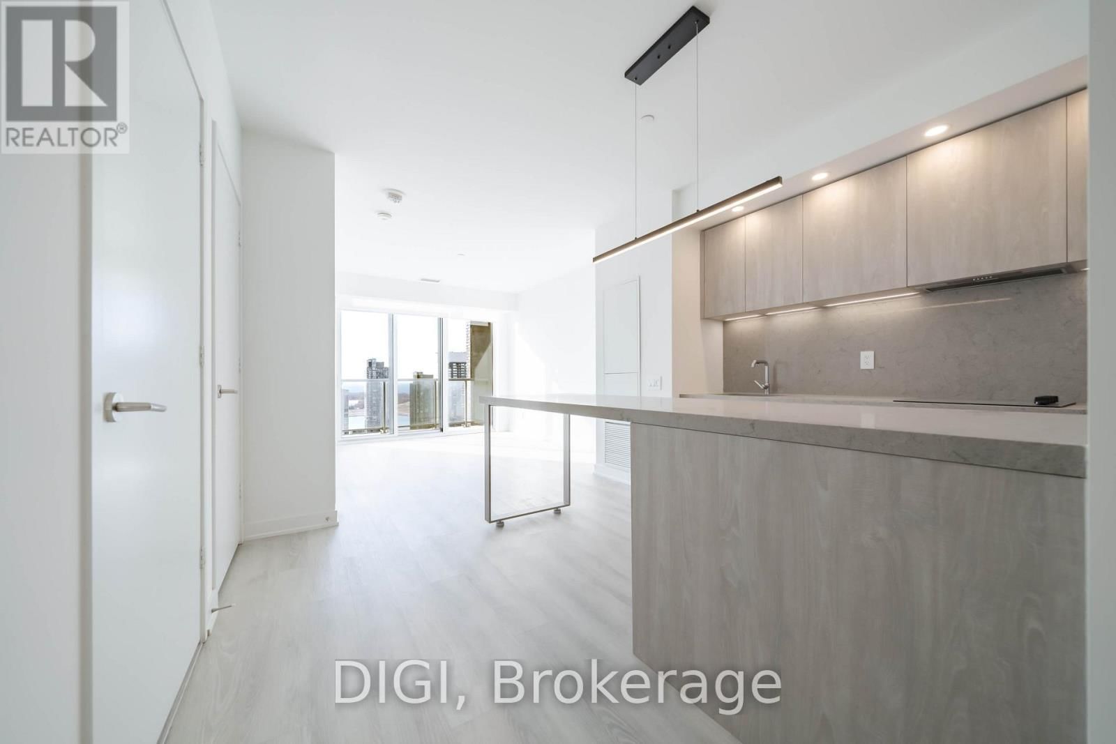 810 - 57 SPADINA AVENUE Image 1