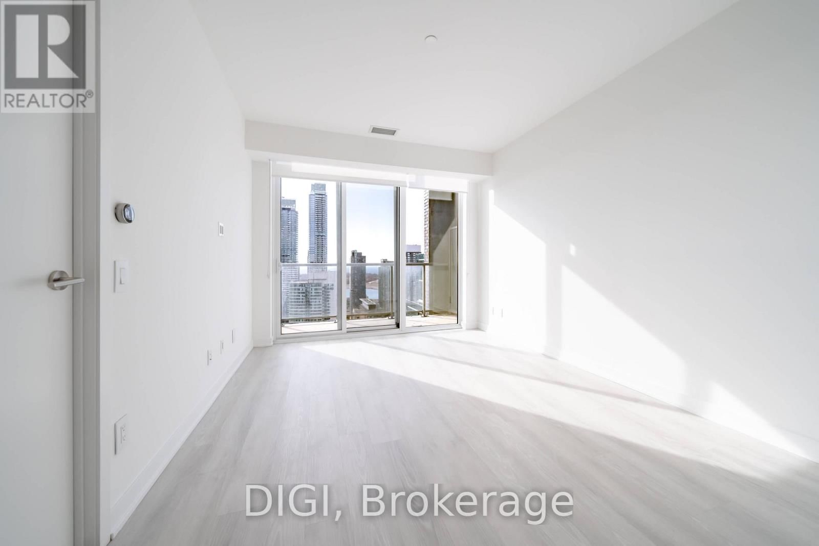 810 - 57 SPADINA AVENUE Image 11