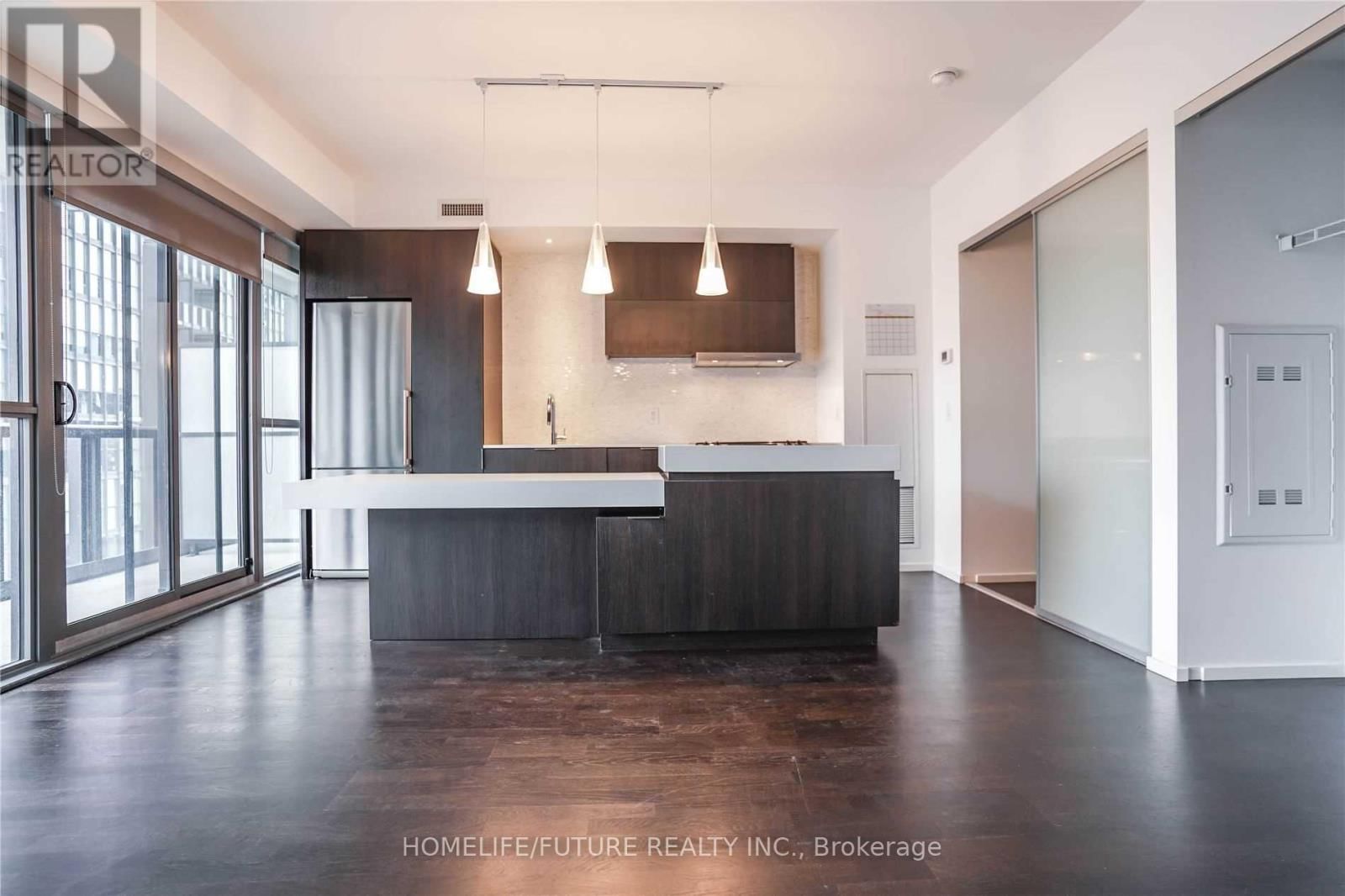 1108 - 101 CHARLES STREET EAST Image 11