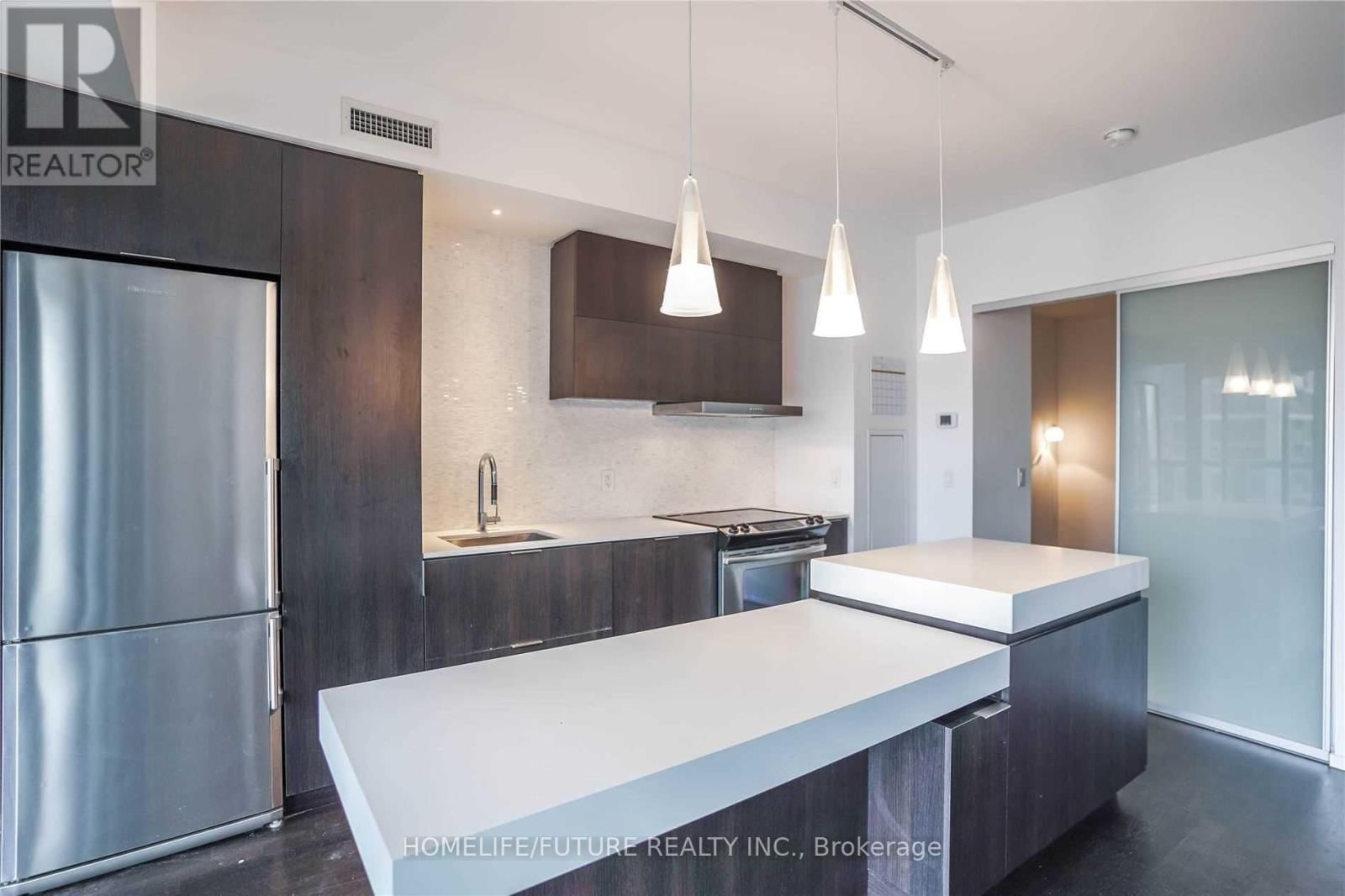 1108 - 101 CHARLES STREET EAST Image 14