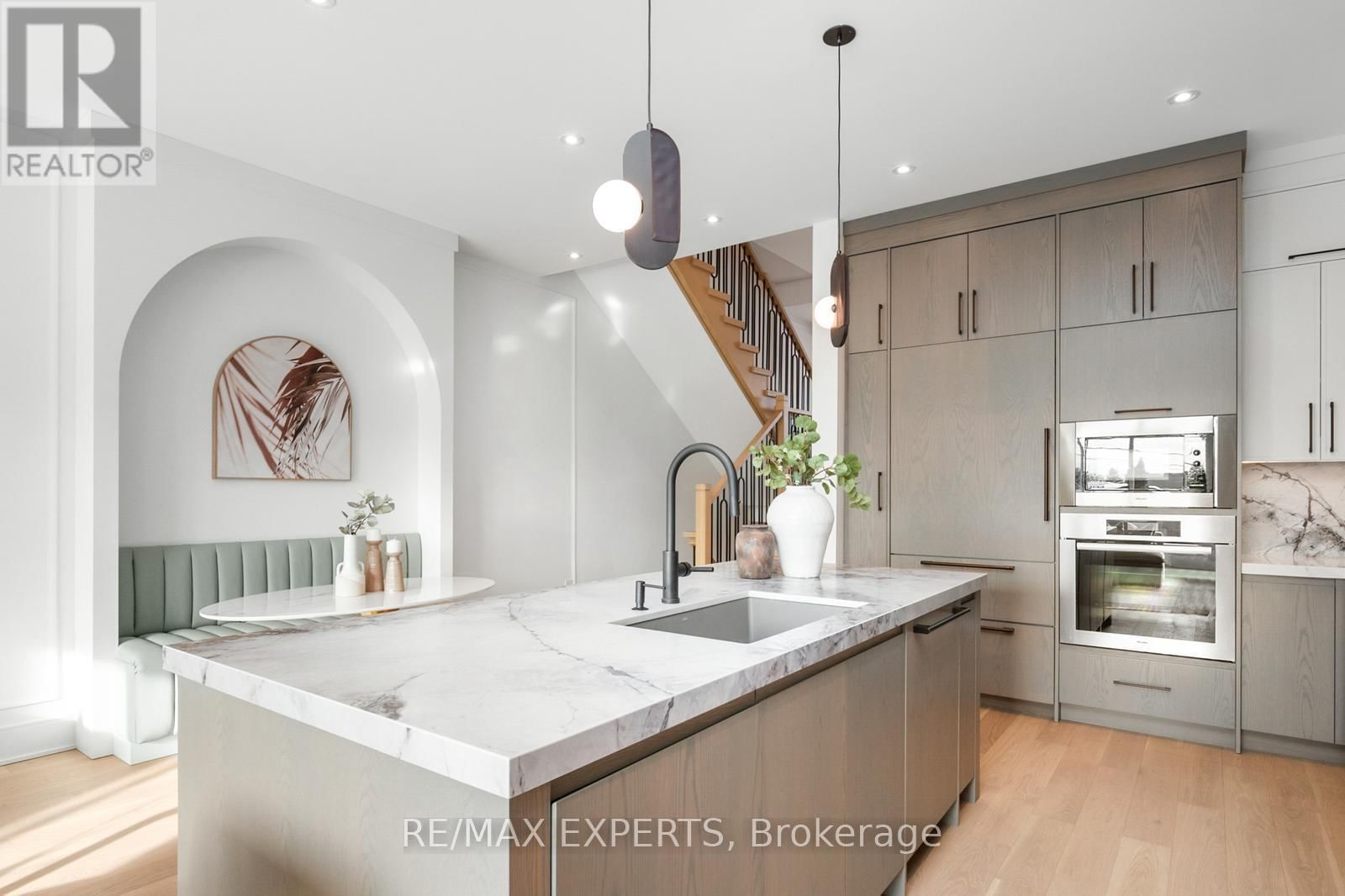 15 HOLLAND PARK AVENUE Image 18