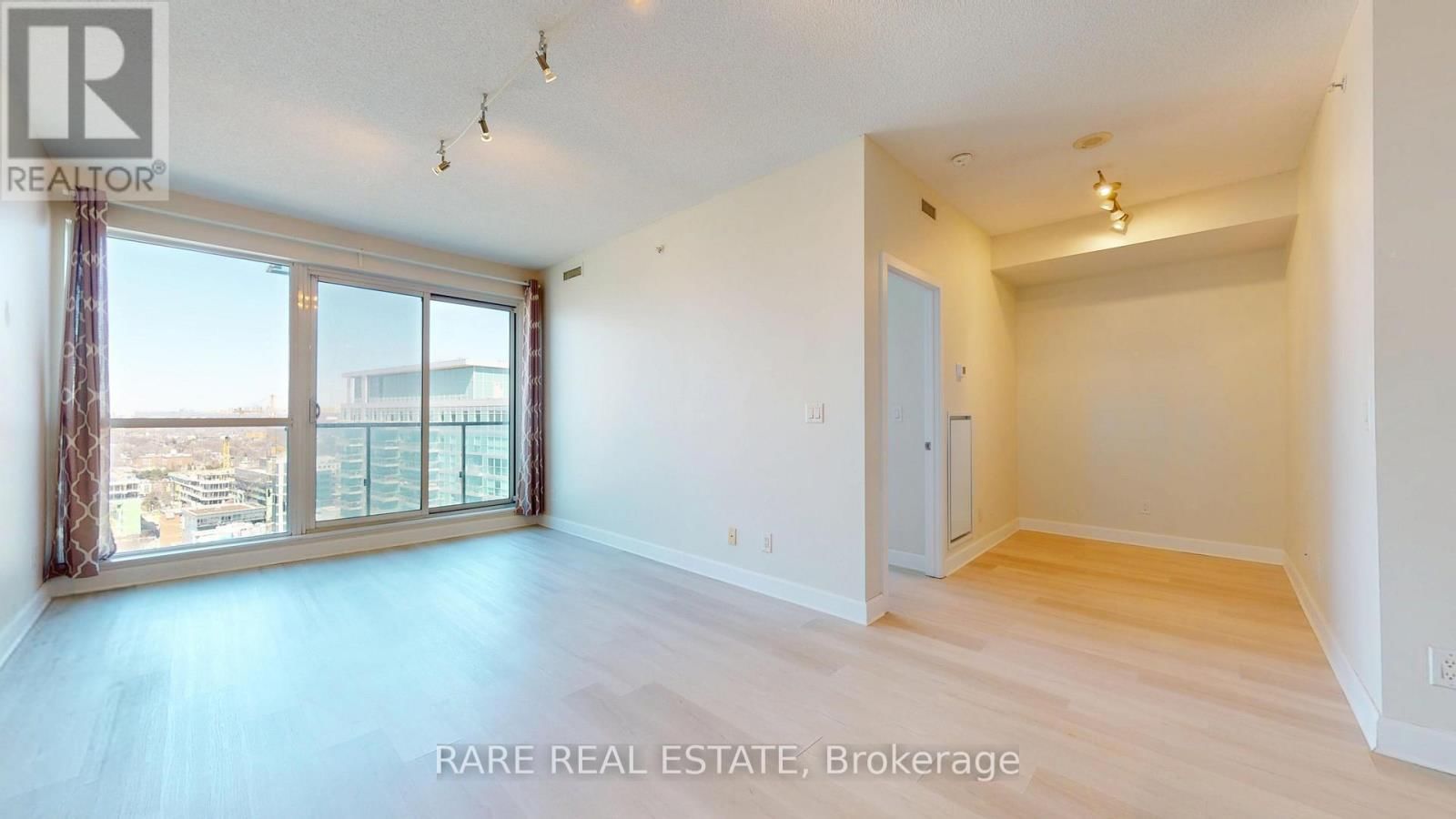 2402 - 150 EAST LIBERTY STREET Image 11