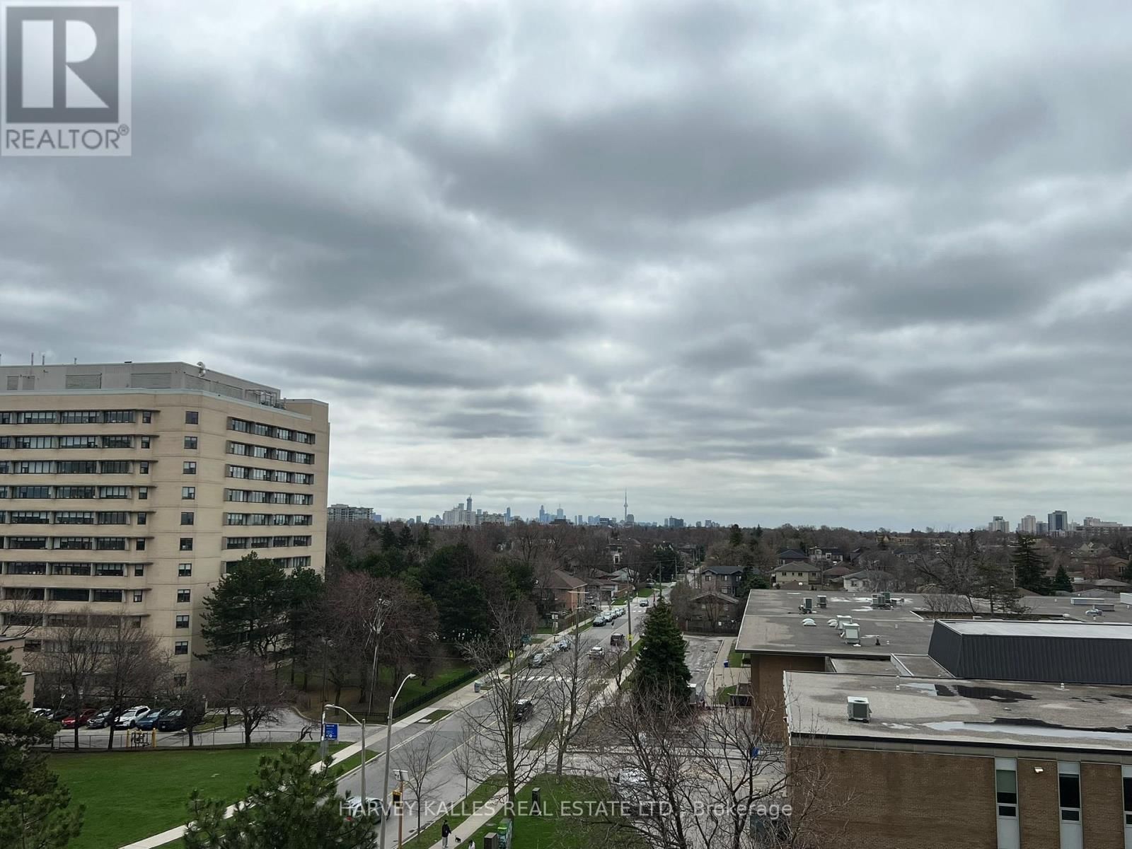 704 - 150 NEPTUNE DRIVE Image 10