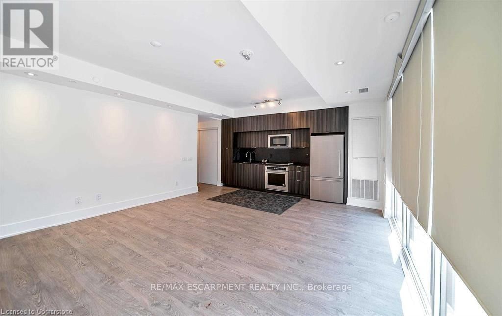 120 - 80 VANAULEY STREET Image 4