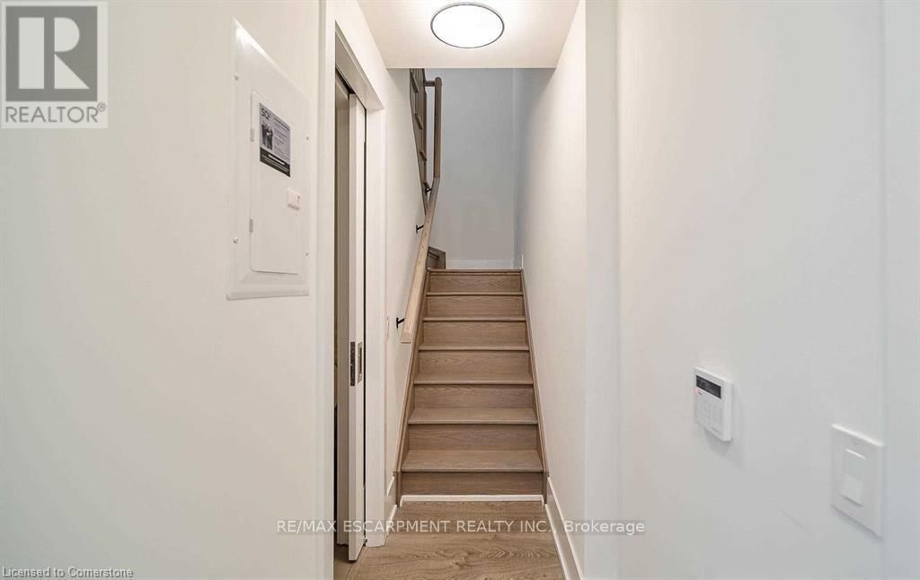 120 - 80 VANAULEY STREET Image 7