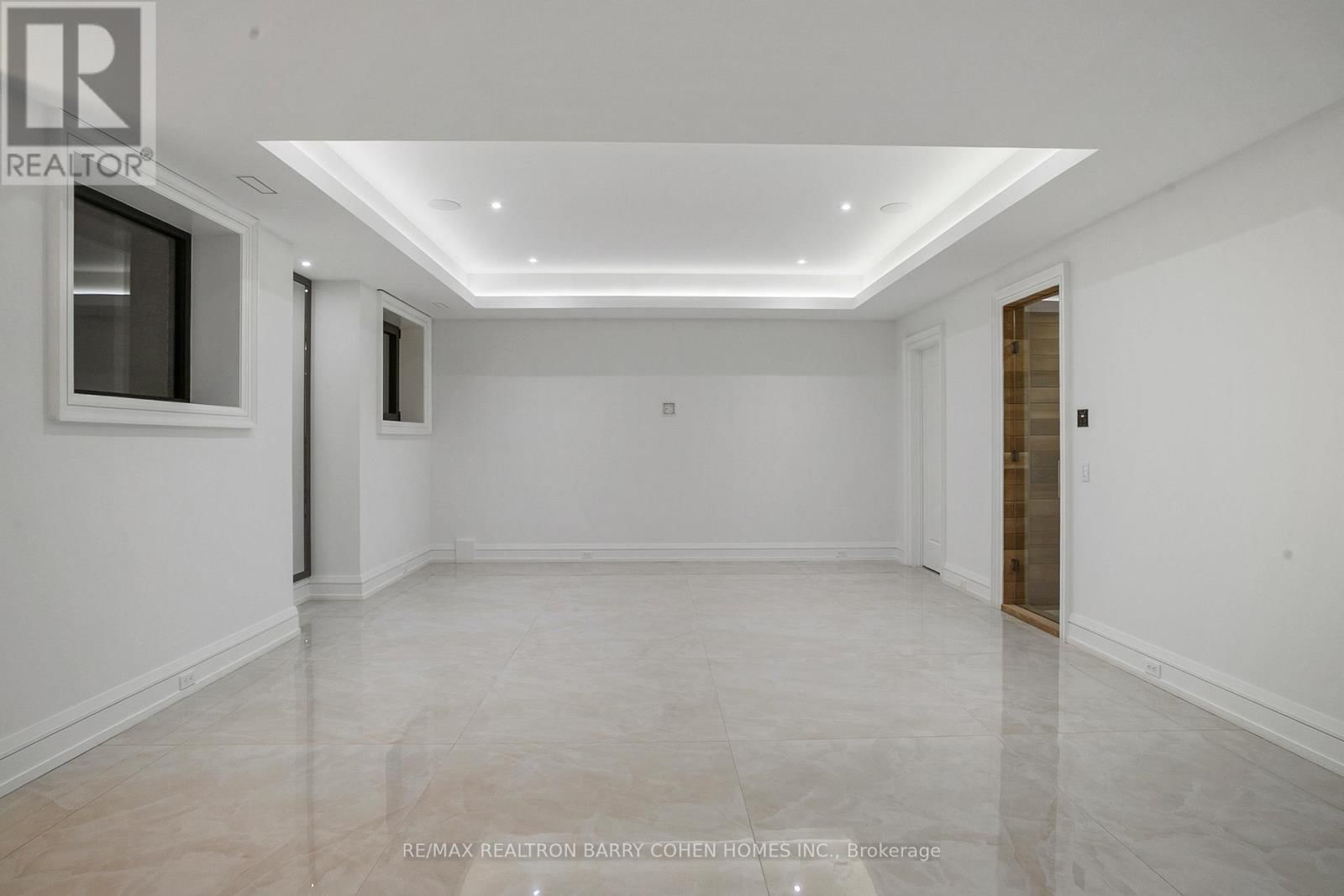 27 PENWOOD CRESCENT Image 40