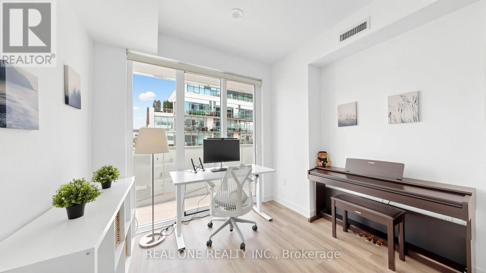 907 - 15 QUEENS QUAY EAST Image 22