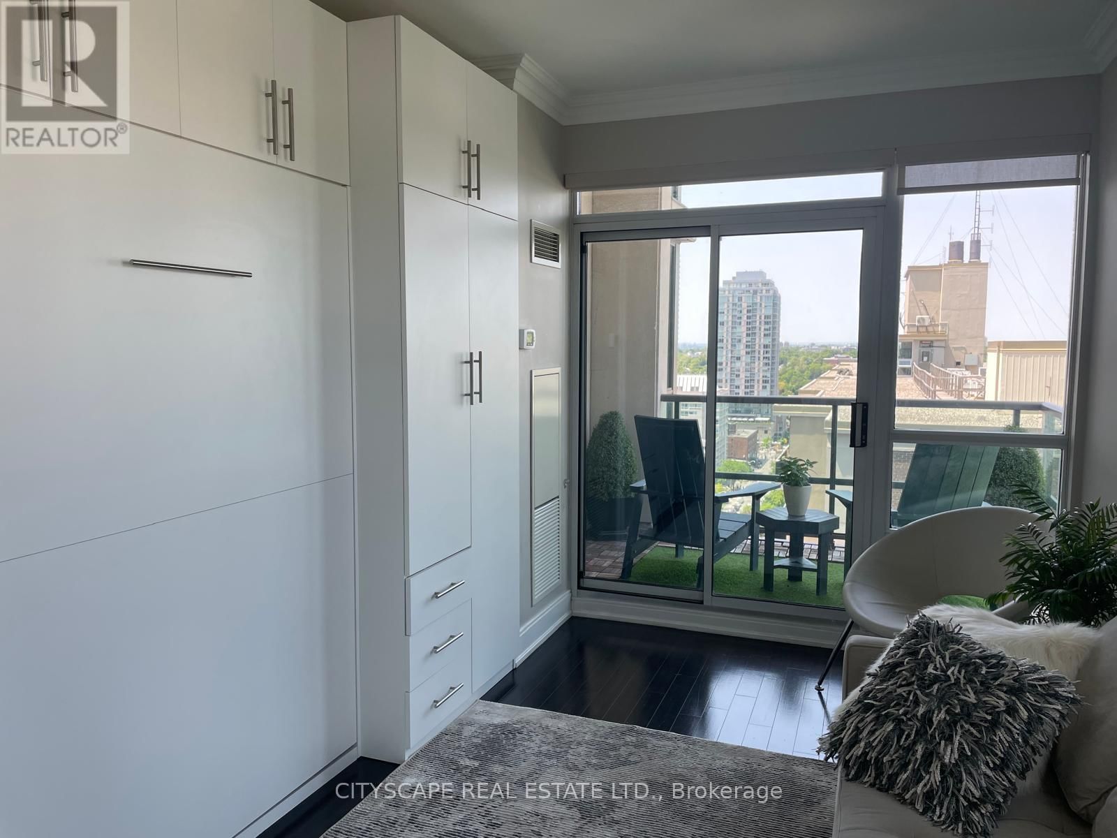 PH5 - 88 BROADWAY AVENUE Image 17