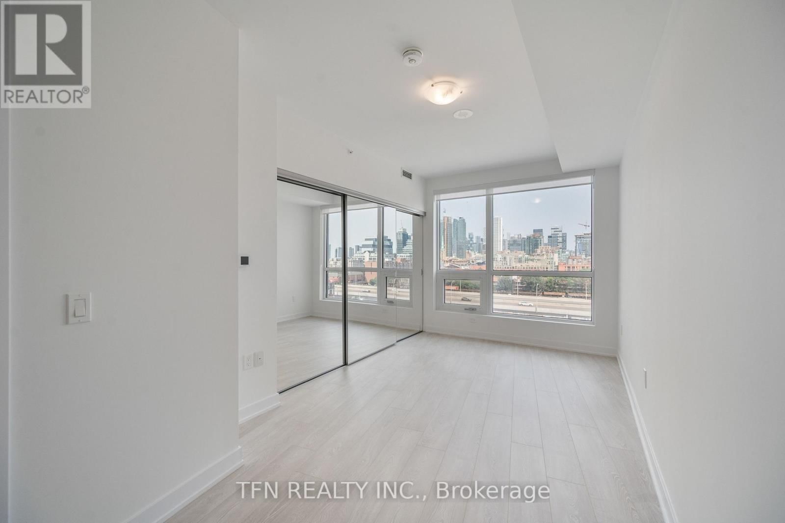 929 - 15 RICHARDSON STREET Image 12