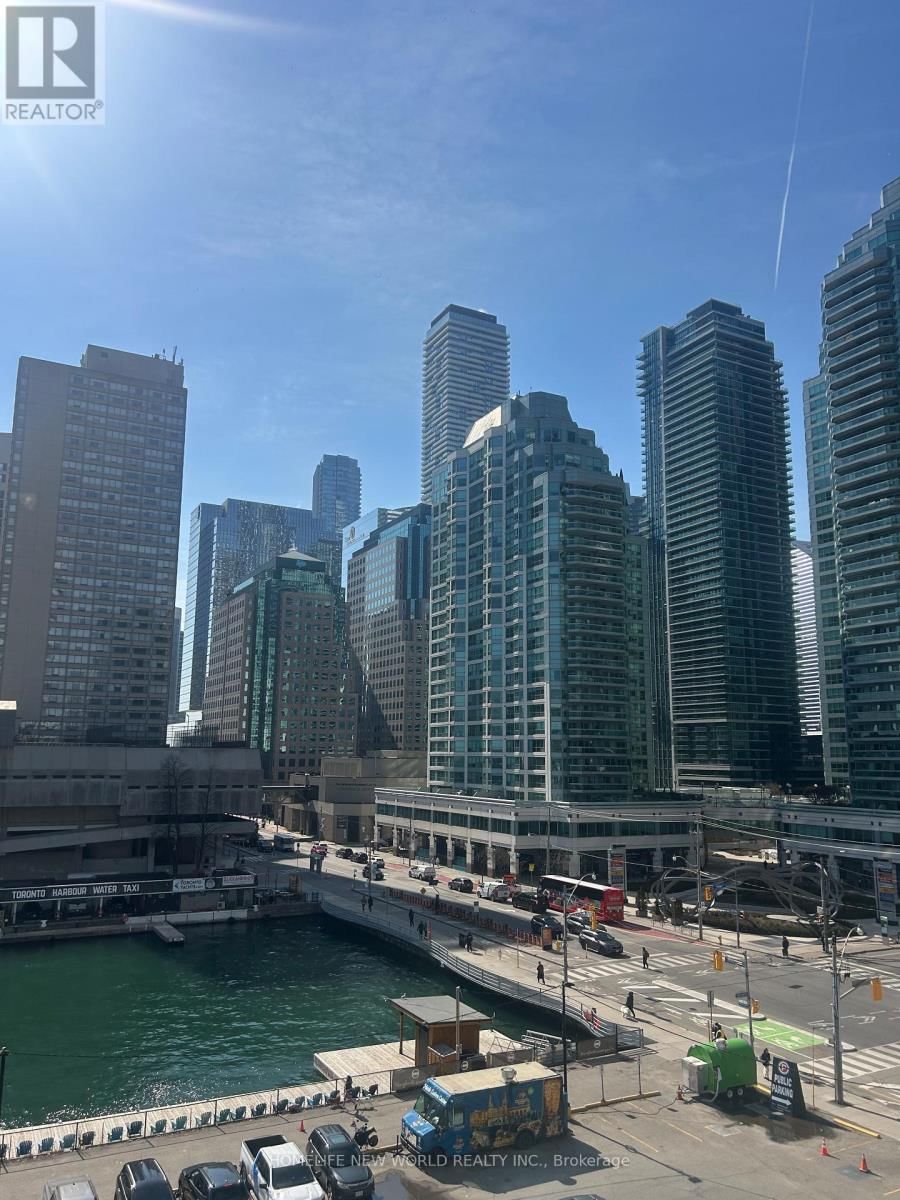 516 - 15 QUEENS QUAY EAST Image 18