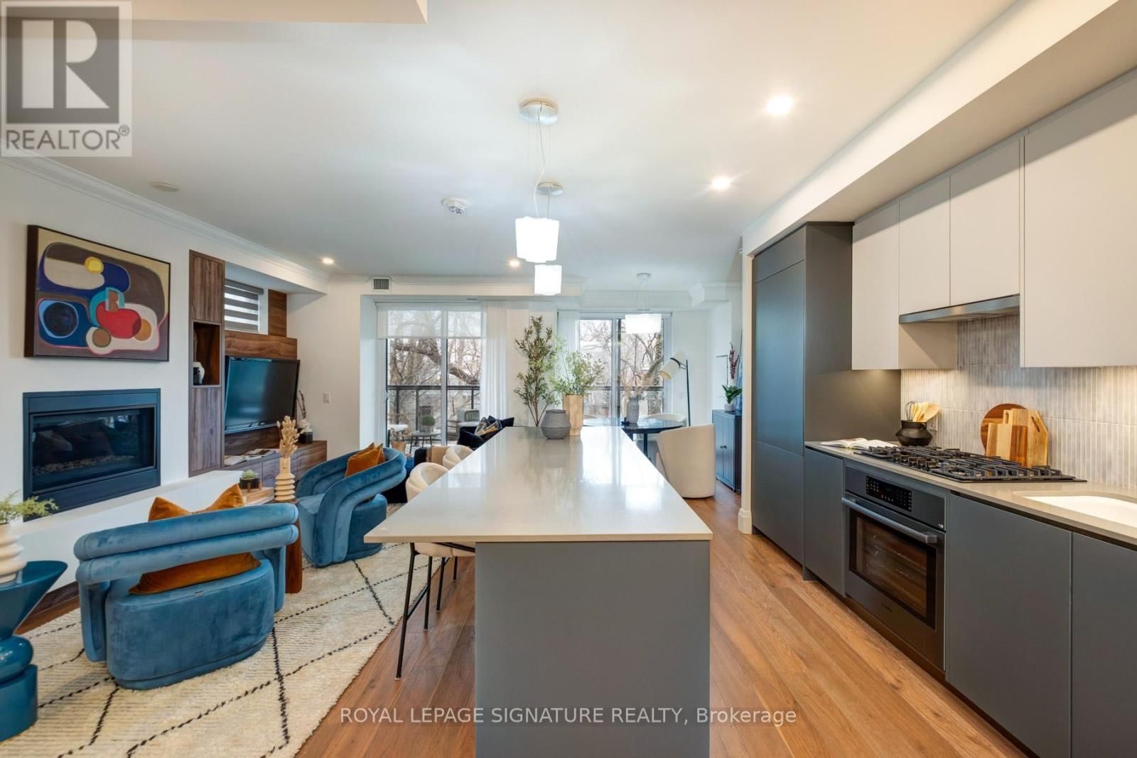 303 - 285 AVENUE ROAD Image 3