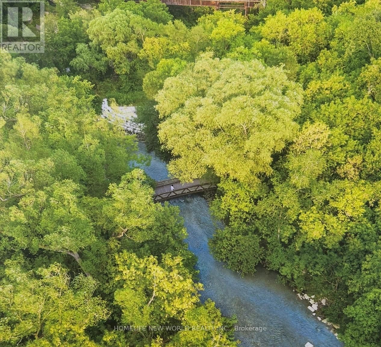 6 - 29 GREEN TRAIL COURT Image 9