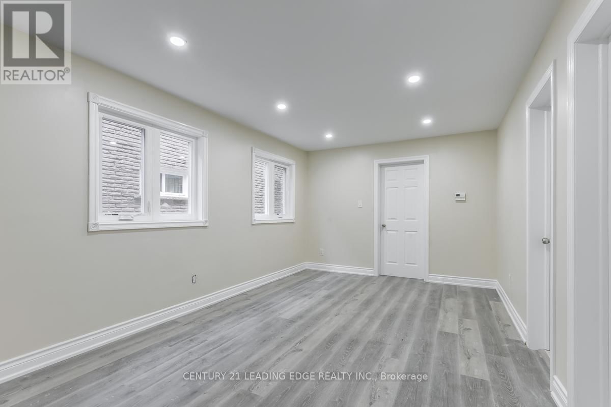 16 MEDACA STREET Image 7