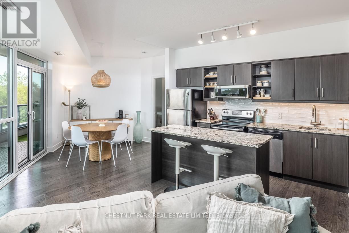 306 - 35 BRIAN PECK CRESCENT Image 11