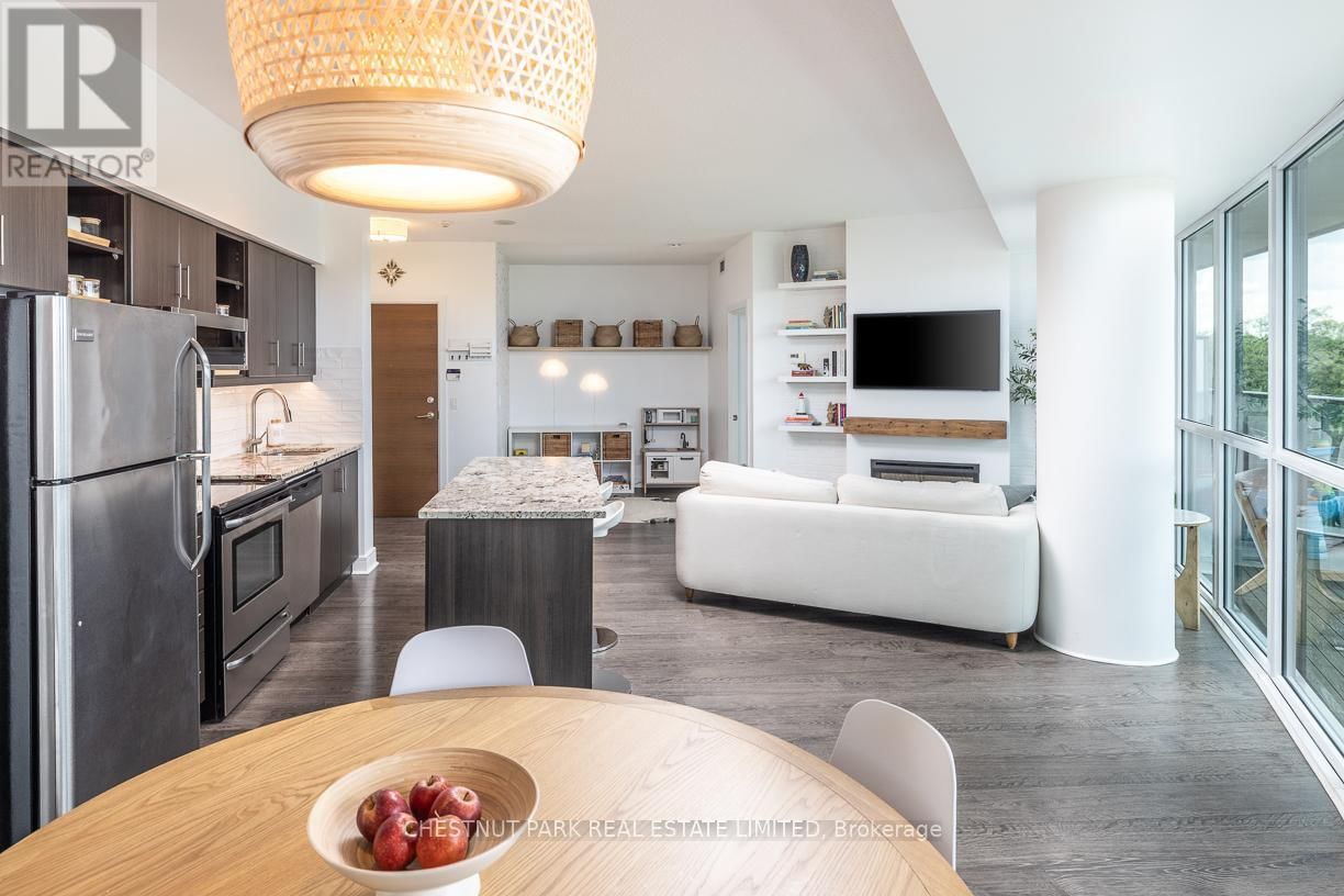 306 - 35 BRIAN PECK CRESCENT Image 14