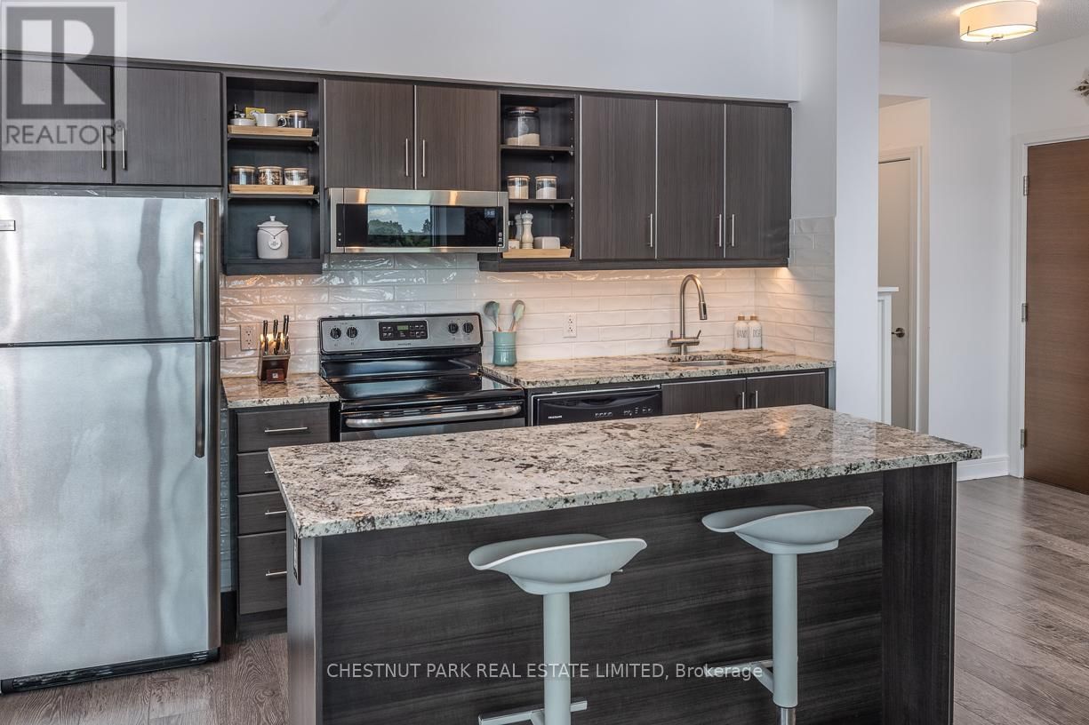 306 - 35 BRIAN PECK CRESCENT Image 15