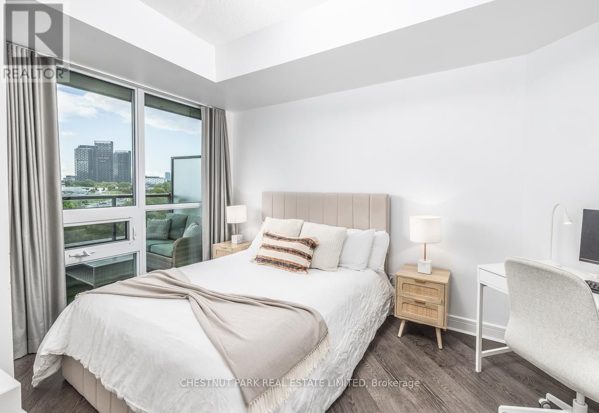 306 - 35 BRIAN PECK CRESCENT Image 16