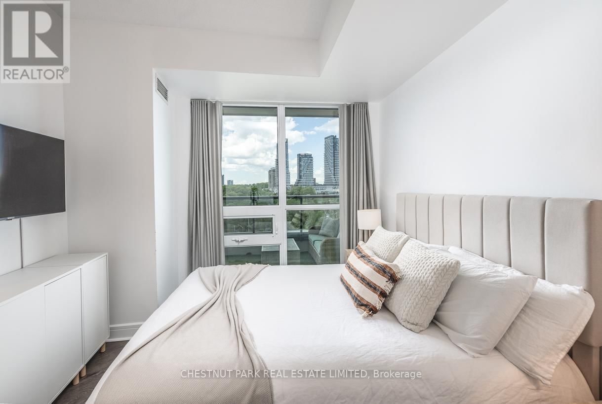 306 - 35 BRIAN PECK CRESCENT Image 17