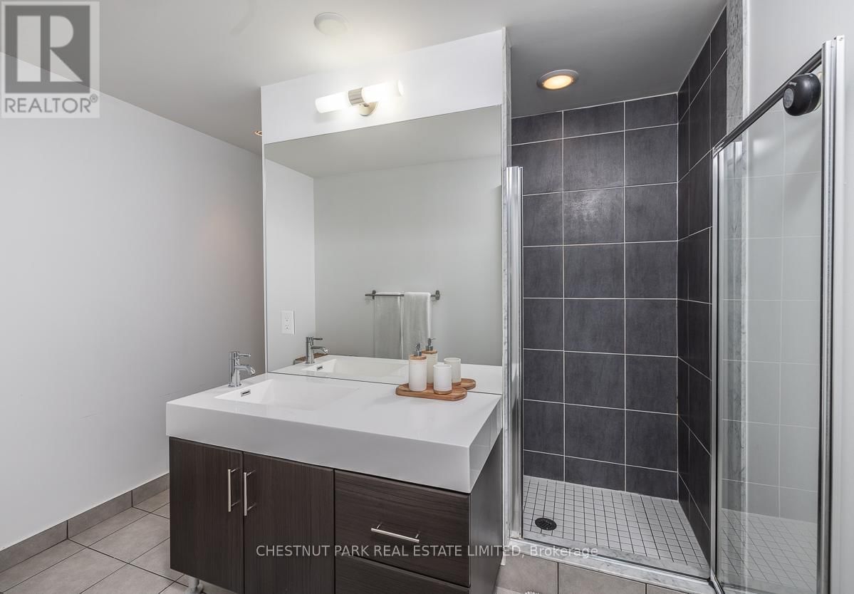 306 - 35 BRIAN PECK CRESCENT Image 18