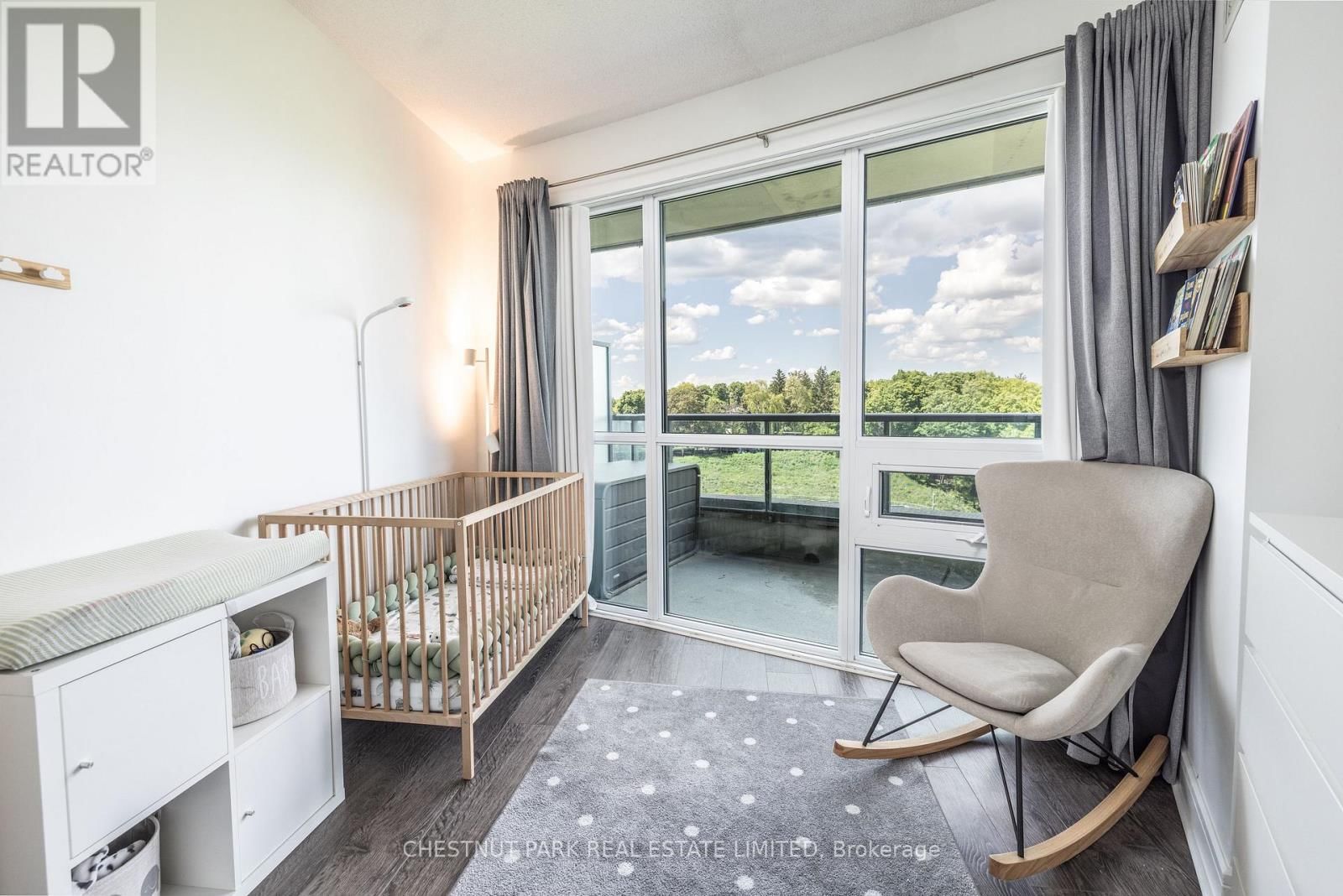 306 - 35 BRIAN PECK CRESCENT Image 21