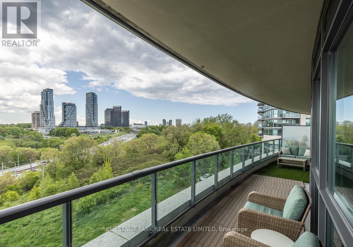 306 - 35 BRIAN PECK CRESCENT Image 22