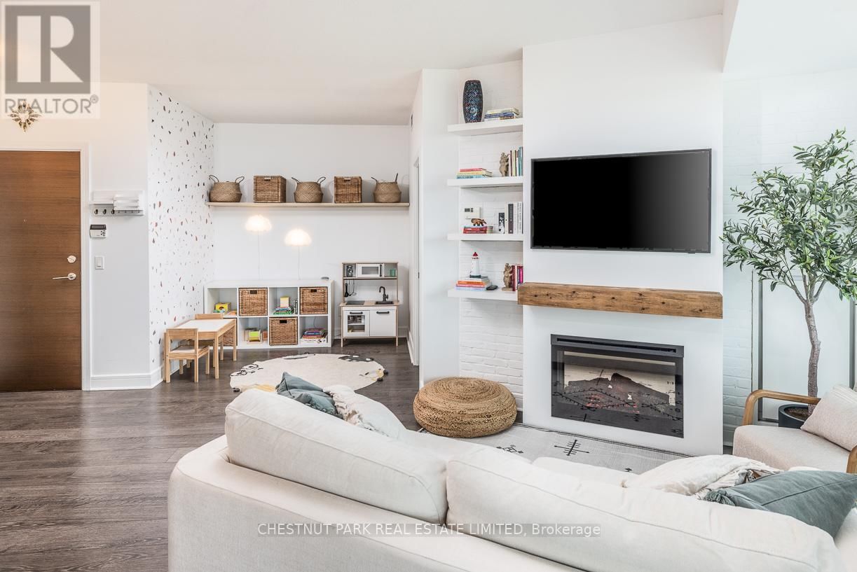 306 - 35 BRIAN PECK CRESCENT Image 9