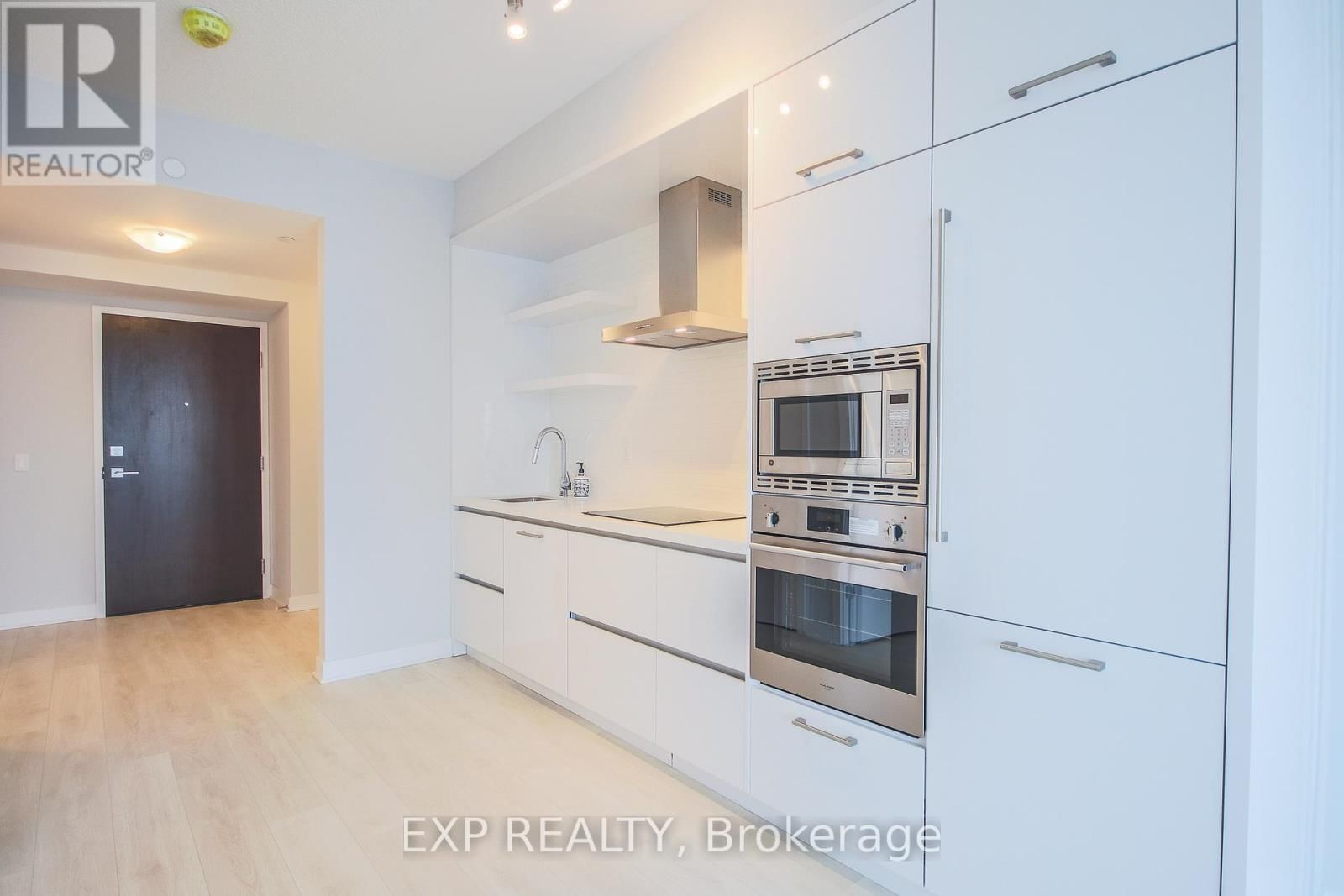 3410 - 2221 YONGE STREET Image 4