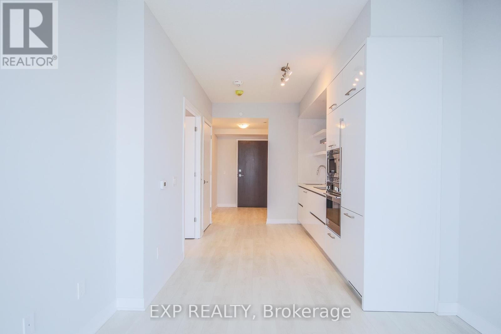 3410 - 2221 YONGE STREET Image 6