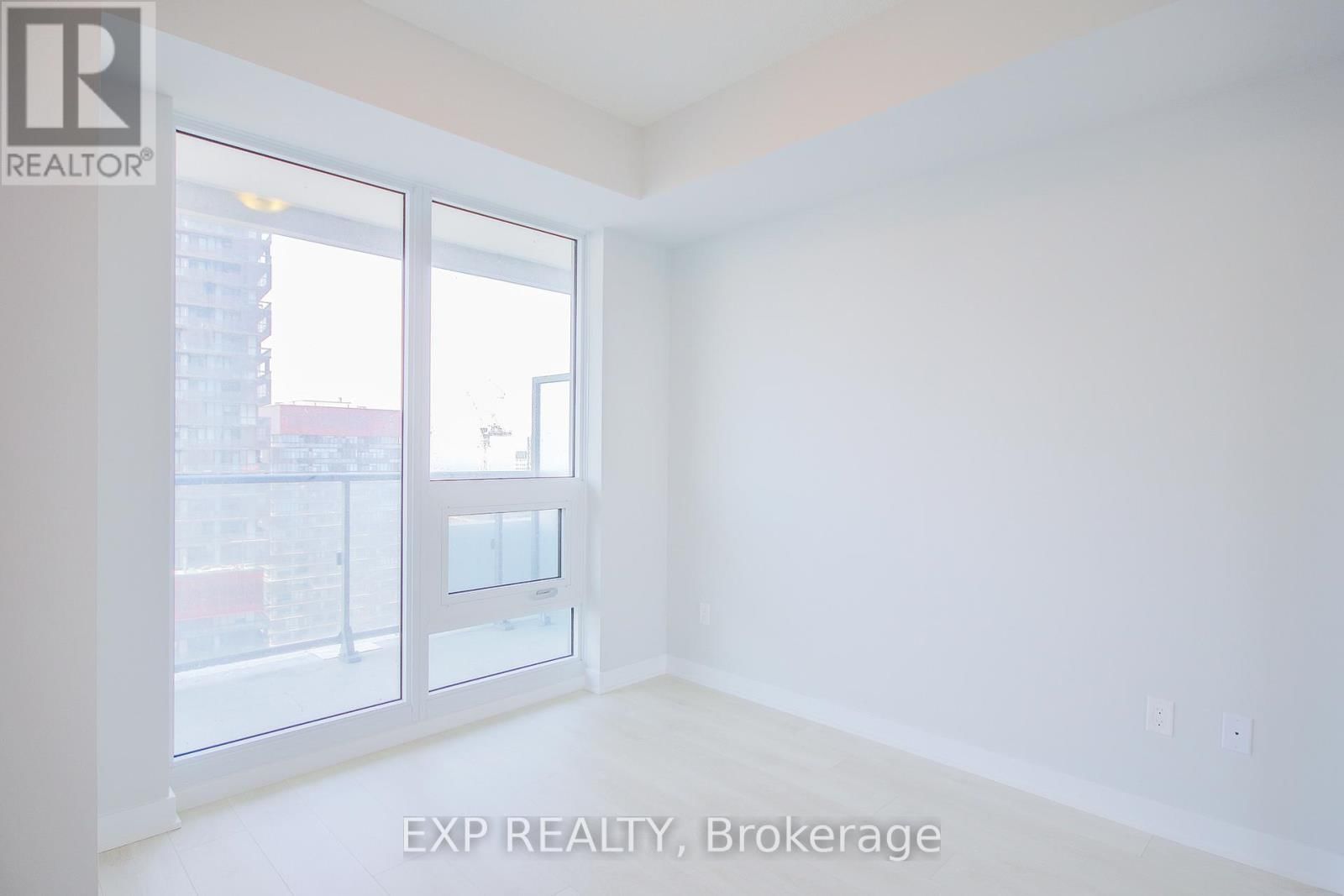 3410 - 2221 YONGE STREET Image 8