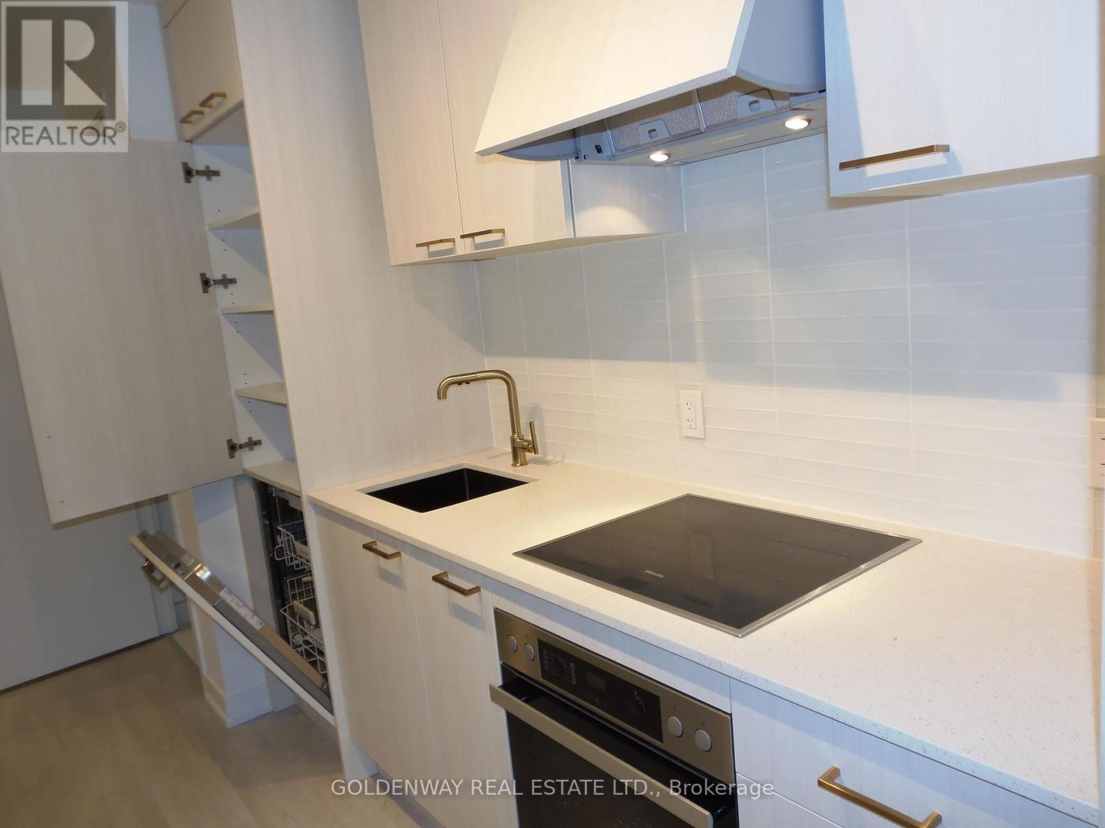 1102 - 634 CHURCH STREET Image 5