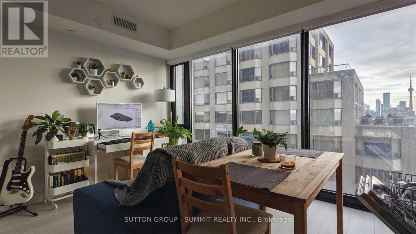 2209 - 188 CUMBERLAND STREET Image 6