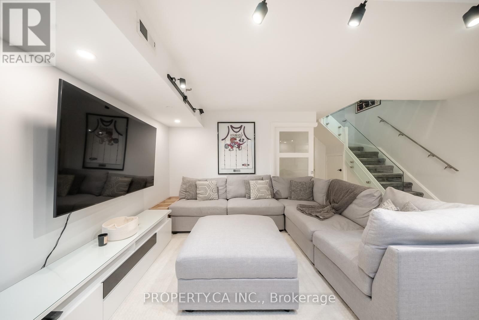 A5 - 142 PEARS AVENUE Image 14