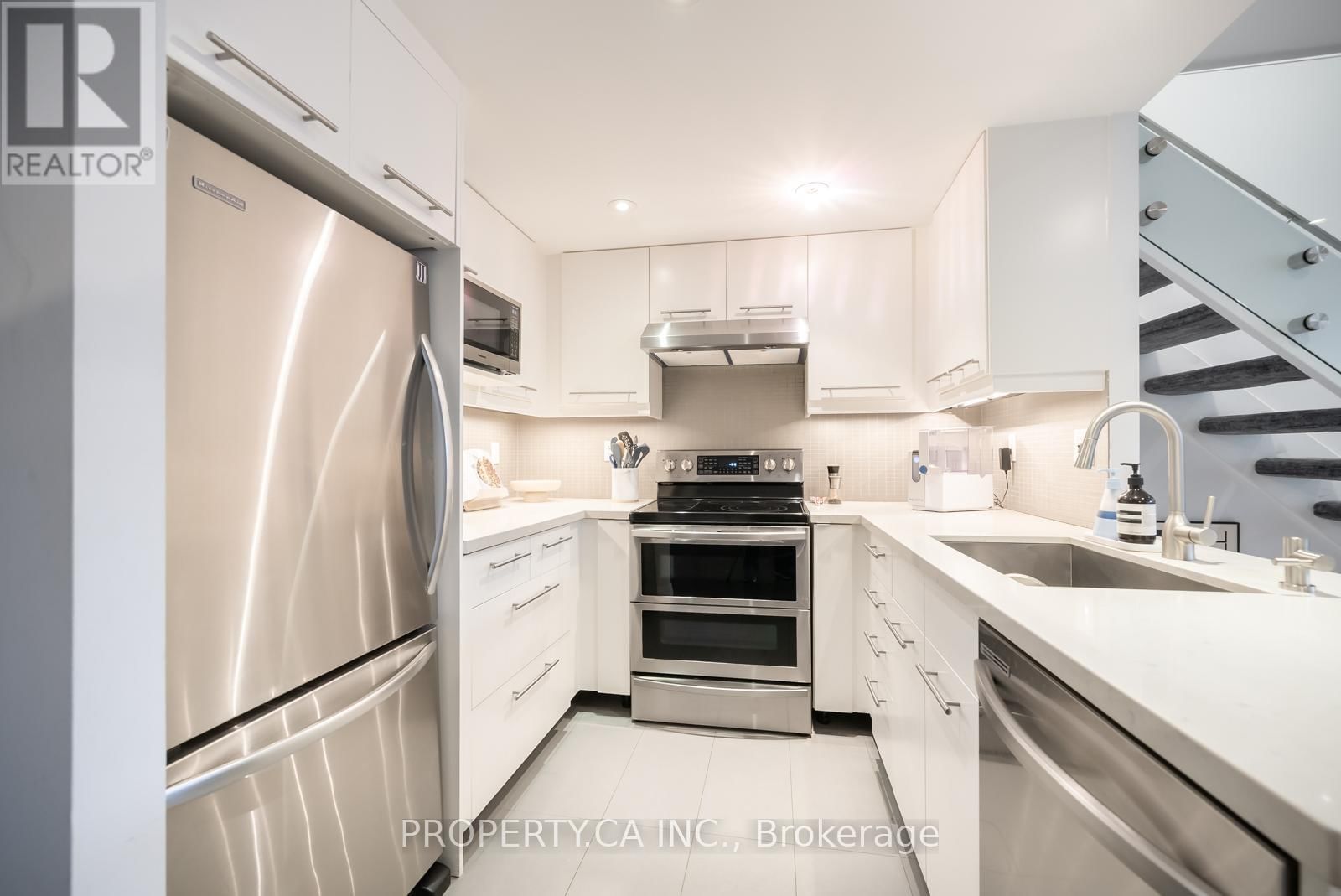 A5 - 142 PEARS AVENUE Image 5