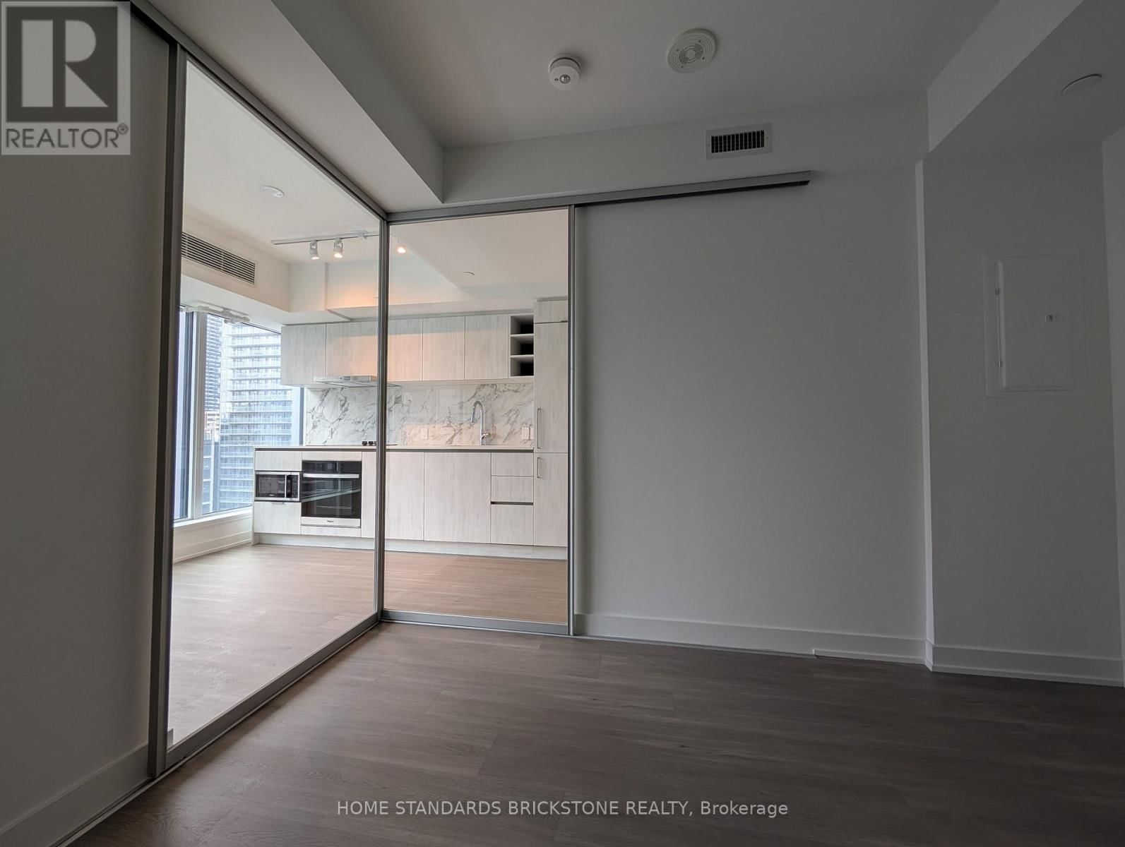 2505 - 8 WELLESLEY STREET WEST Image 9